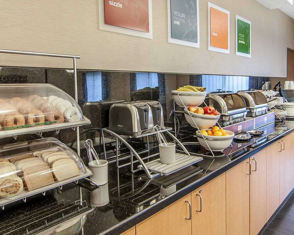 Holiday Inn Express & Suites Hood River By Ihg Restaurant photo